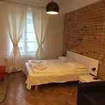 شقة Florianska Deluxe With Air Condition