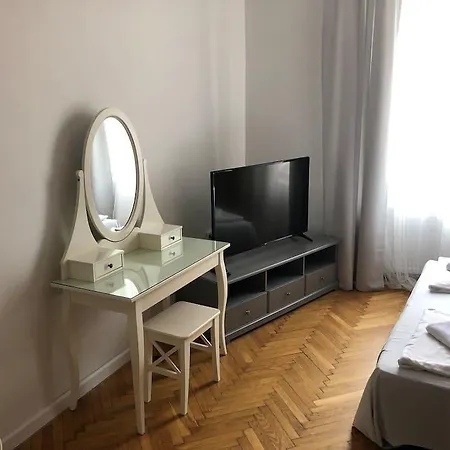 Florianska Deluxe With Air Condition Apartman