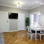 Апартаменты Florianska Deluxe With Air Condition